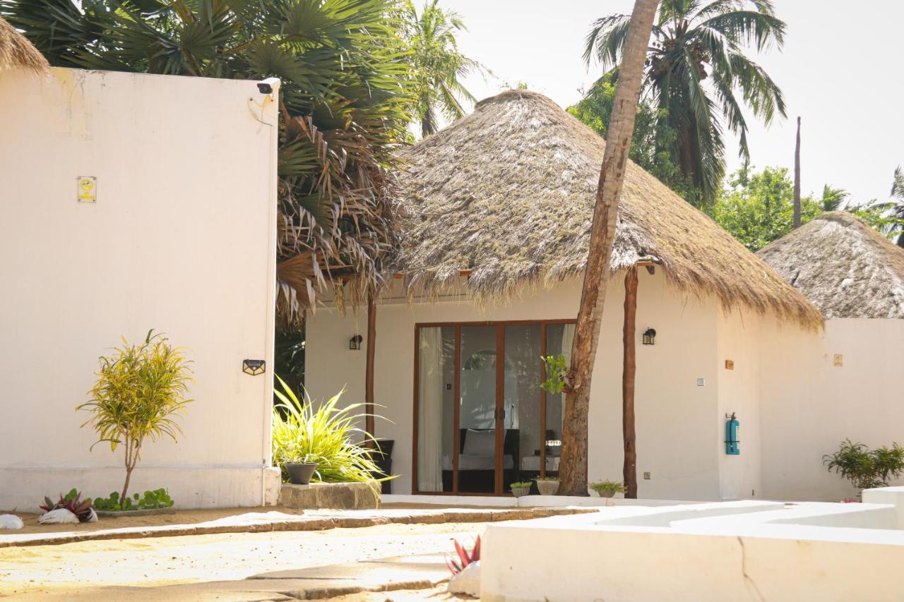 The Blue Lagoon Resort Kalpitiya Exterior foto